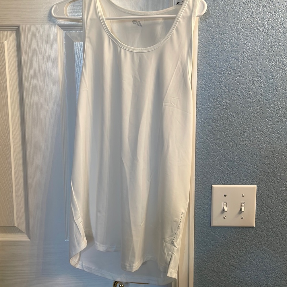 Inaka white tank top performance
